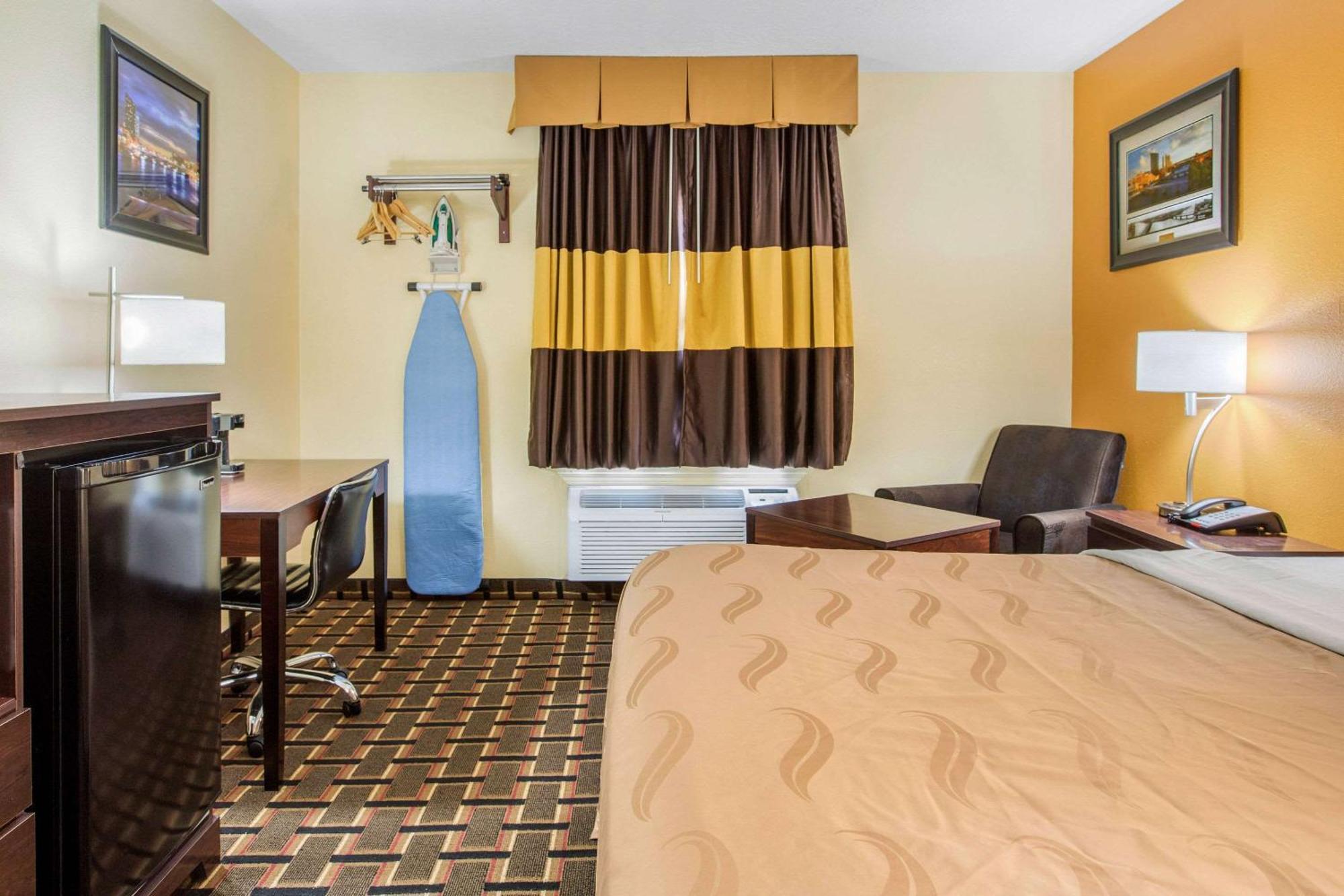 Quality Inn Grand Rapids Near Downtown Уайоминг Екстериор снимка