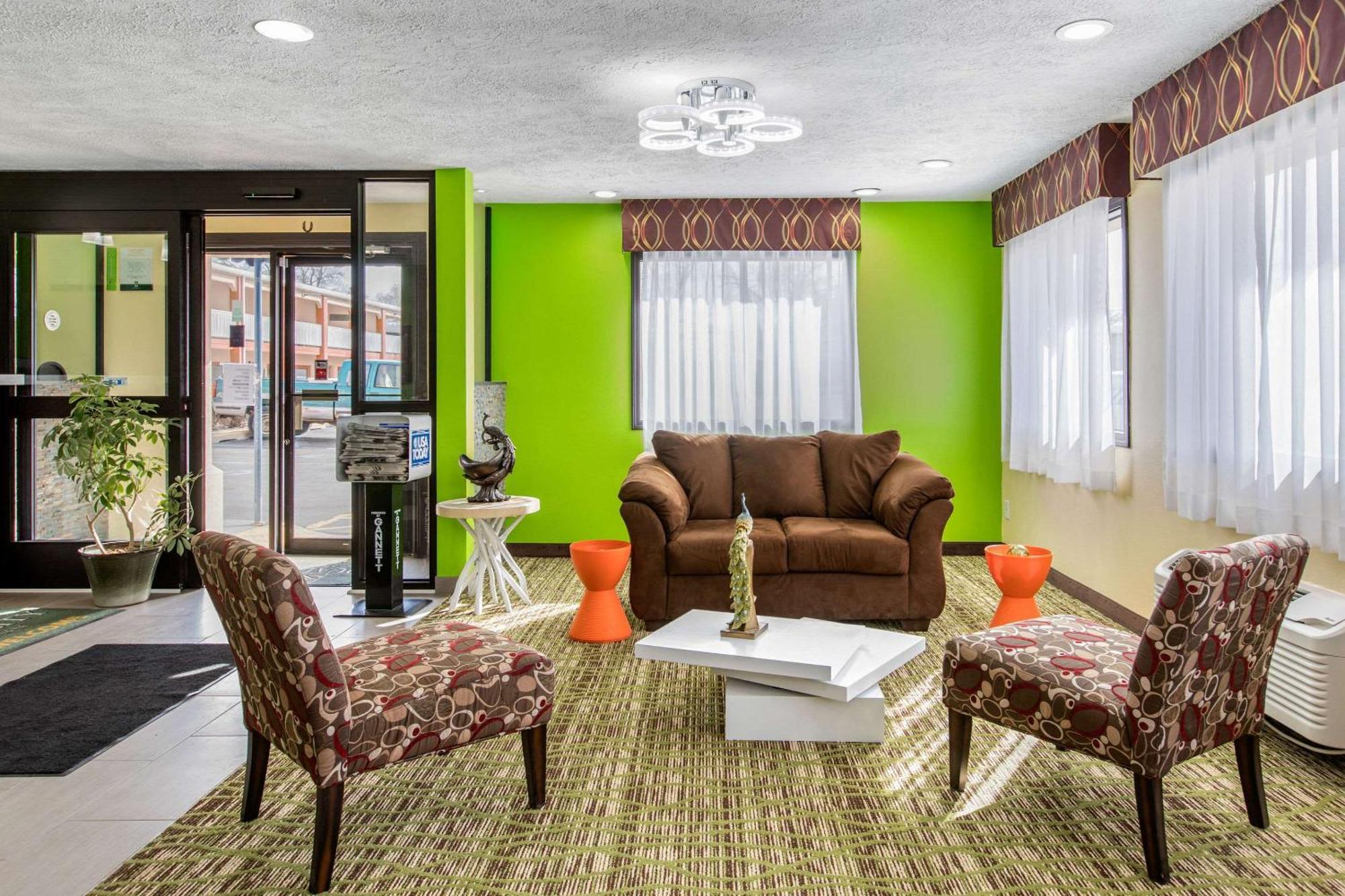 Quality Inn Grand Rapids Near Downtown Уайоминг Екстериор снимка