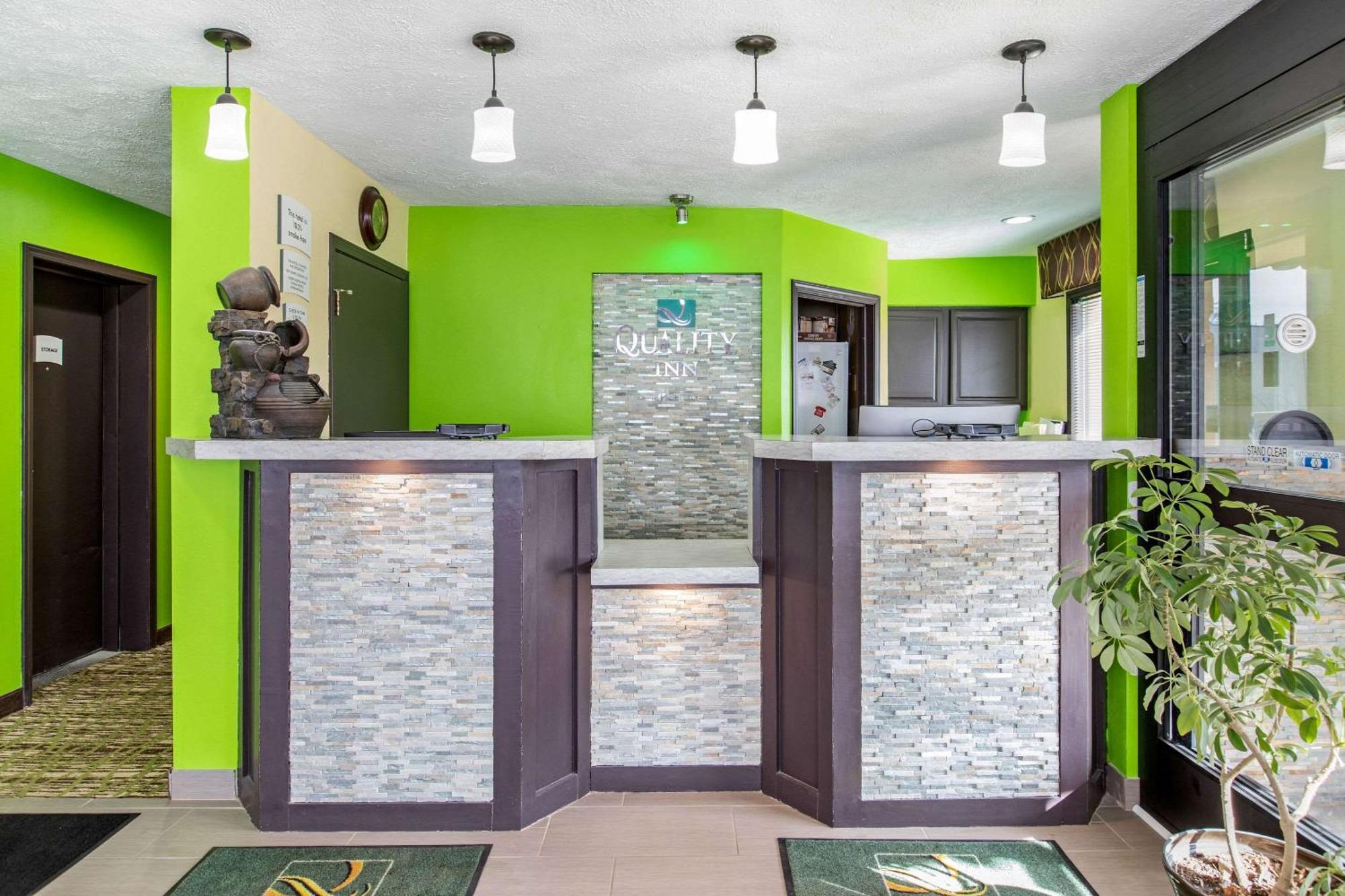 Quality Inn Grand Rapids Near Downtown Уайоминг Екстериор снимка
